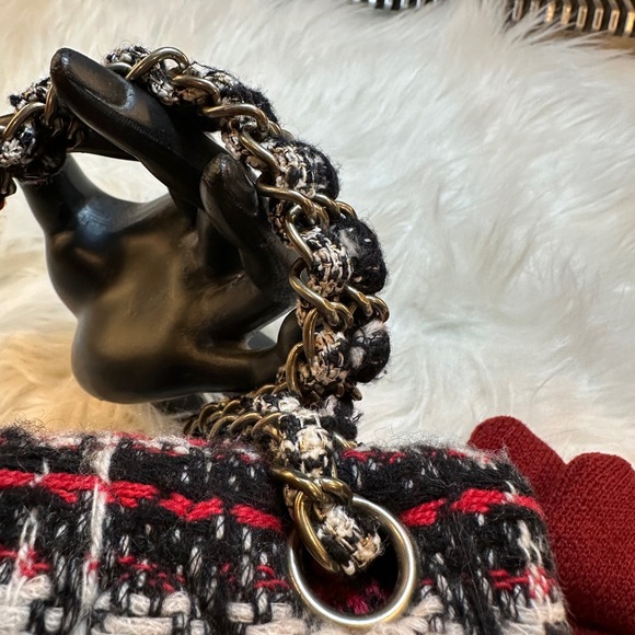 Chanel tweed red and black two flap bag - Picture 15 of 15